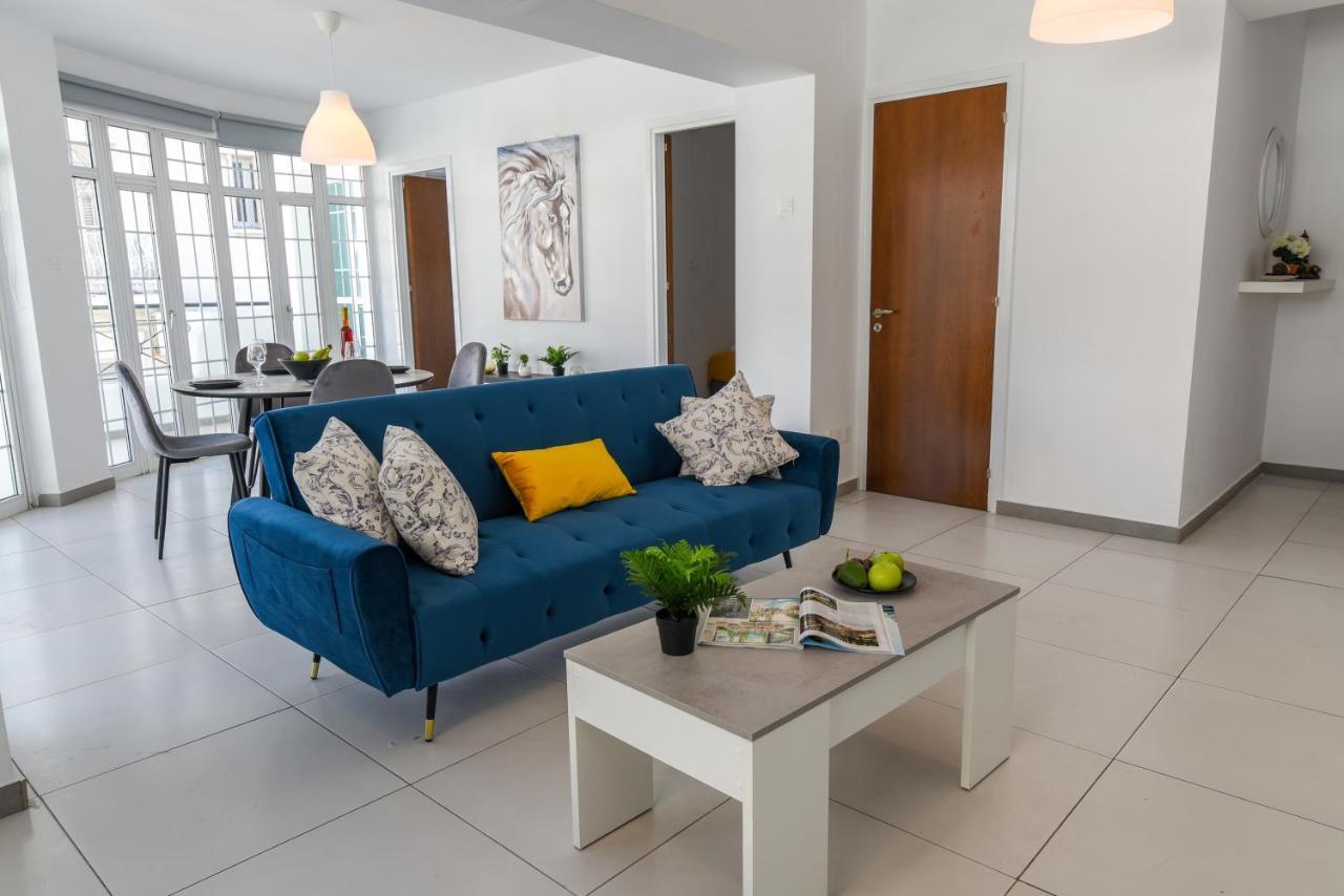 Jana'S 2-Br Apartment In Larnaca Extérieur photo