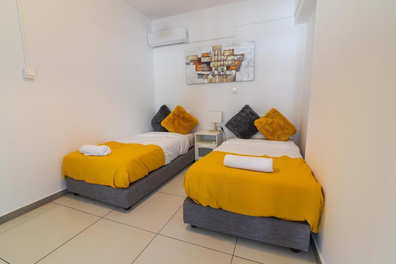 Jana'S 2-Br Apartment In Larnaca Extérieur photo