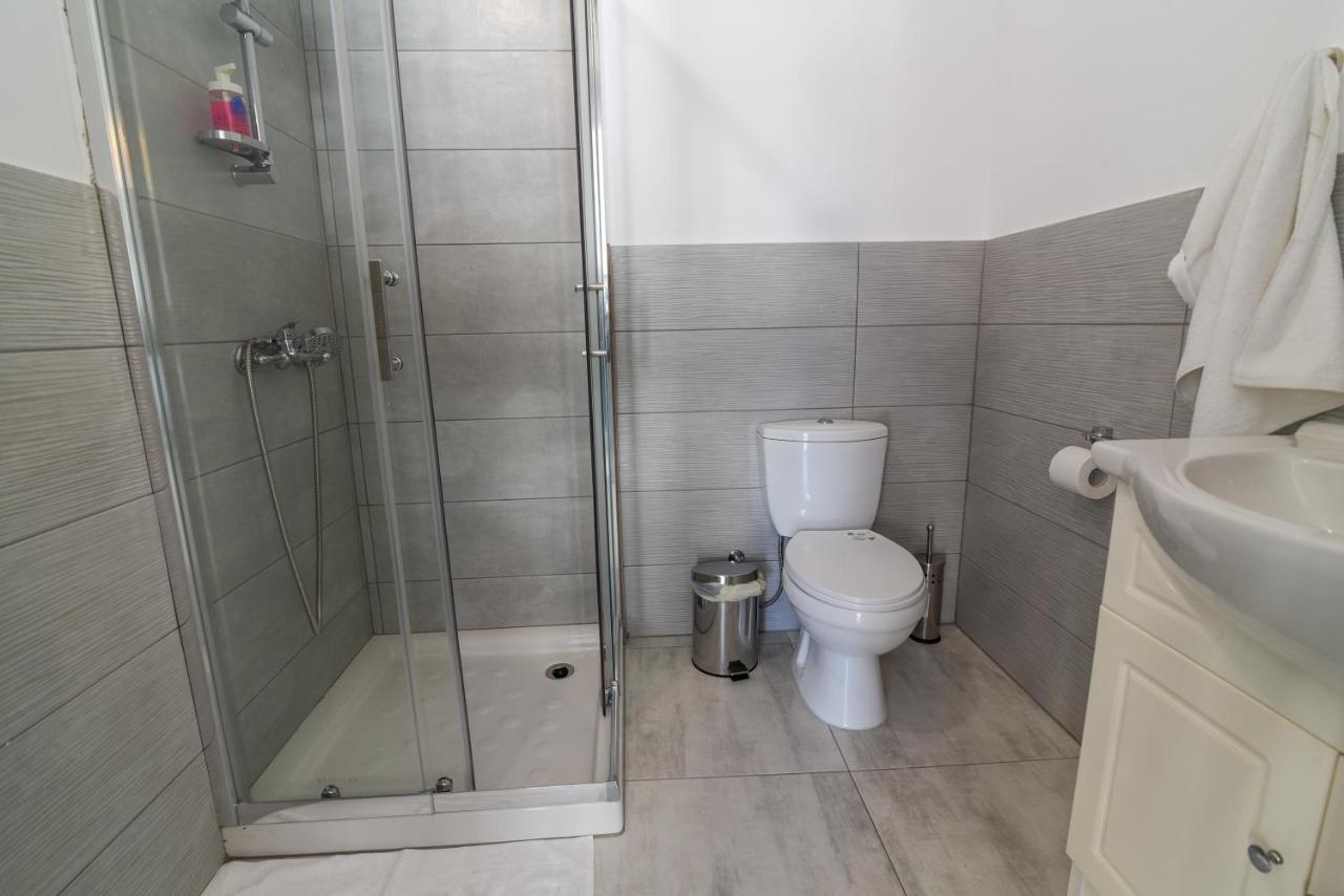 Jana'S 2-Br Apartment In Larnaca Extérieur photo